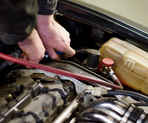 Plnění klimatizací